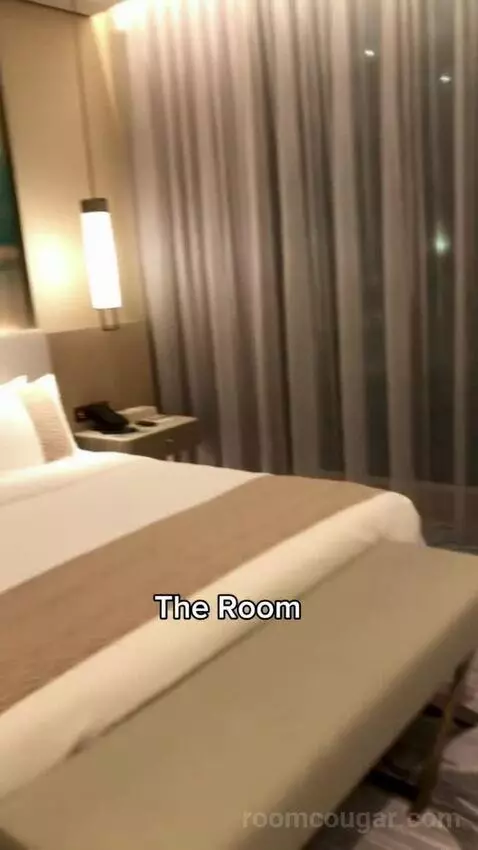 Executive Double Room bed picture #4