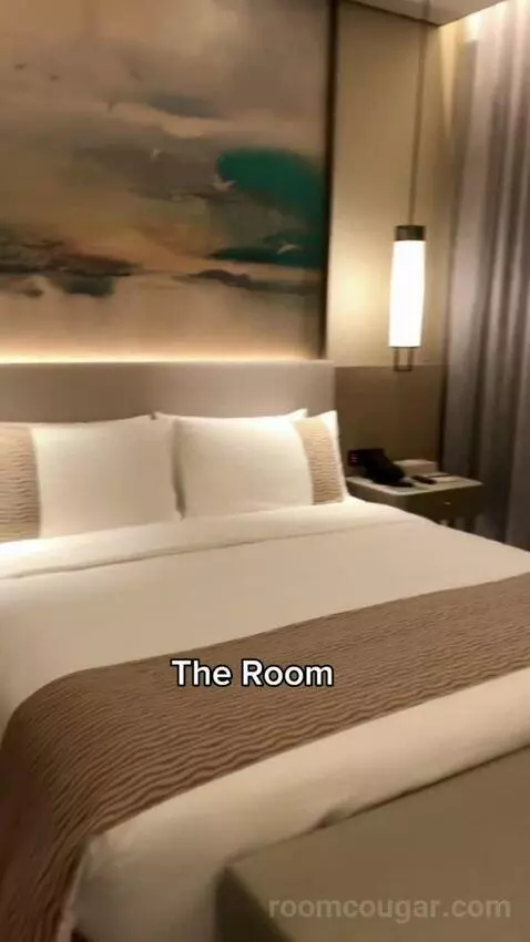 Executive Double Room bed picture #5