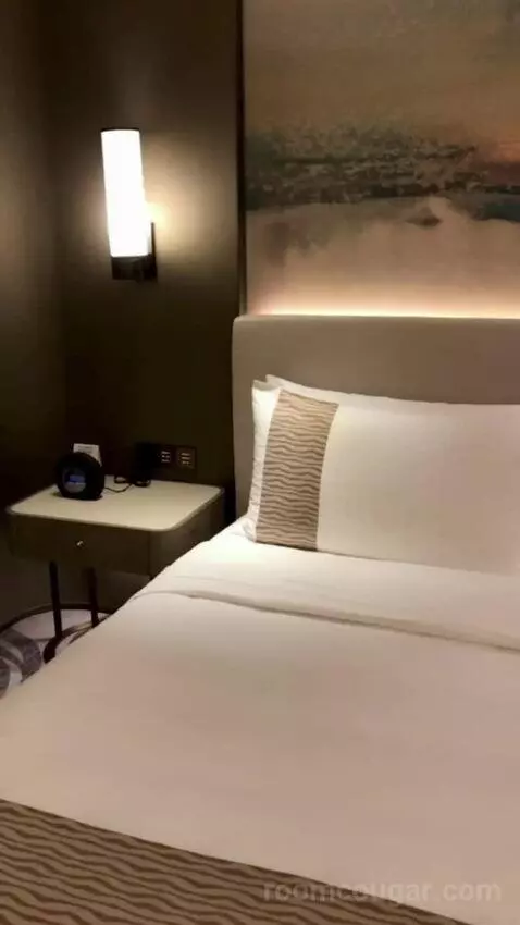 Executive Double Room bed picture #9
