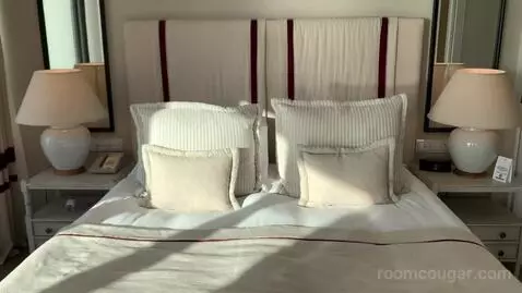 Deluxe Balcony Sea View Room bed picture #2