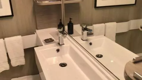 Infinite Veranda Stateroom (#7149) bathroom picture #8