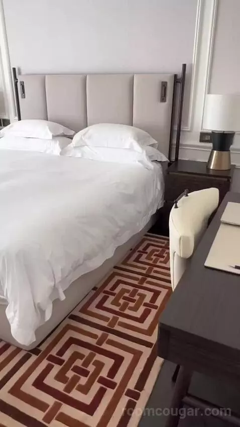 Deluxe Room with Mountain View picture #1