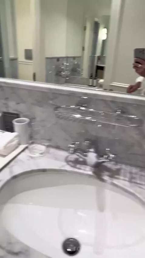 Deluxe Room with Mountain View bathroom picture #4