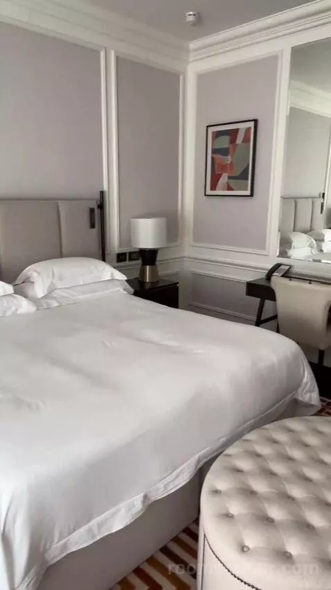 Deluxe Room with Mountain View picture #5