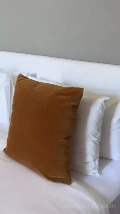 Standard (#1) bed picture #12