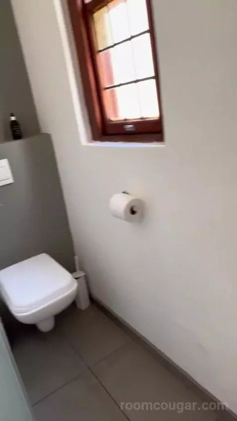 Deluxe Double (#5) bathroom picture #2