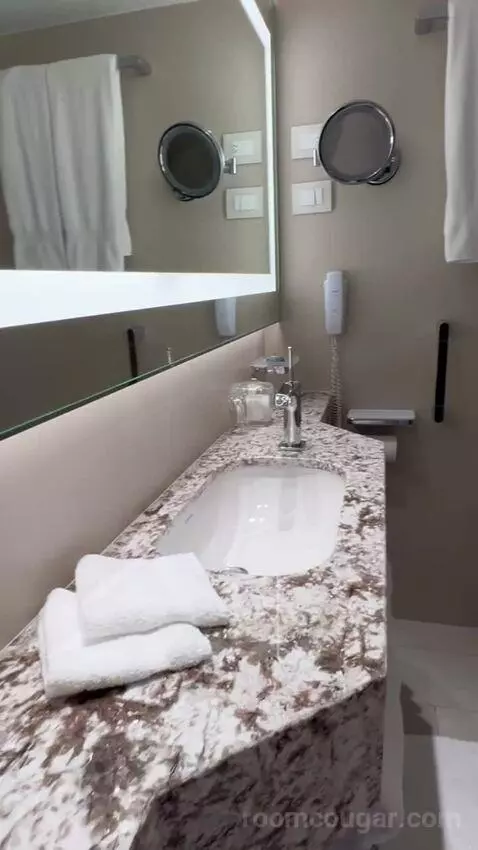 Double Room with Veranda (#8005) bathroom picture #4