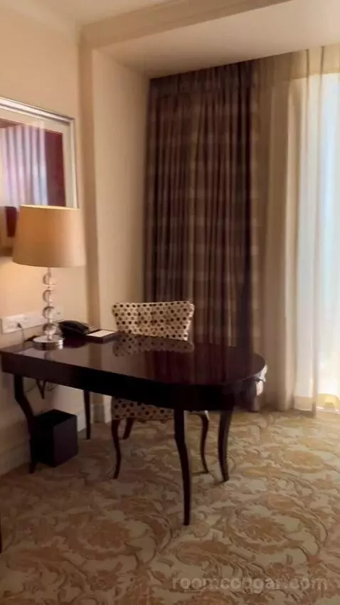 Superior King Room (#1603) picture #7