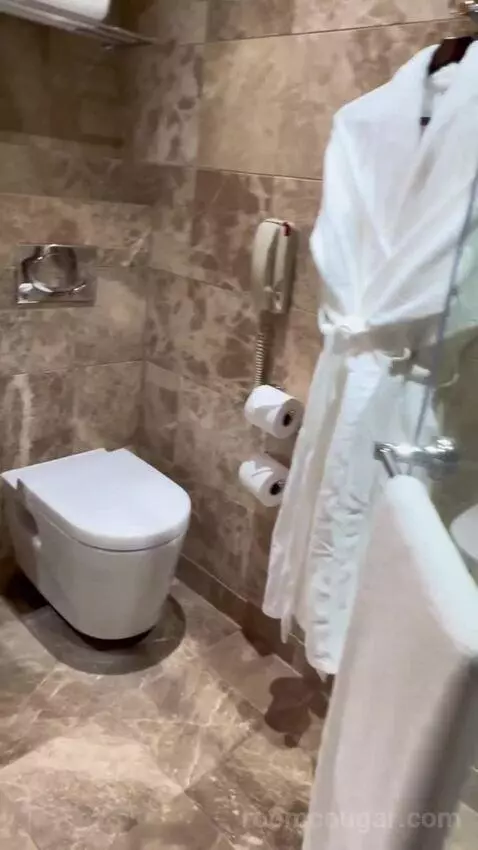 One Bedroom Suite with Executive Lounge Access (#1009) bathroom picture #4