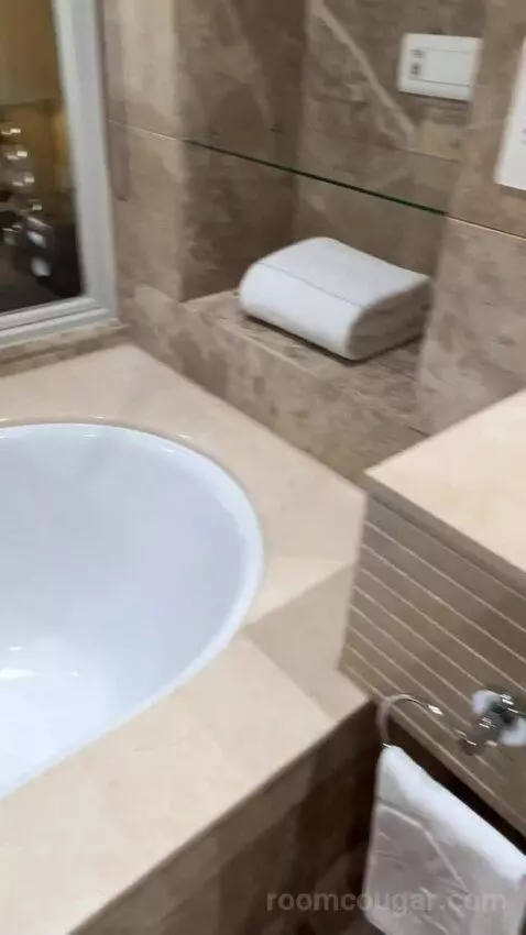 One Bedroom Suite with Executive Lounge Access (#1009) bathroom picture #12