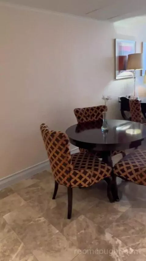 One Bedroom Suite with Executive Lounge Access (#1009) picture #8