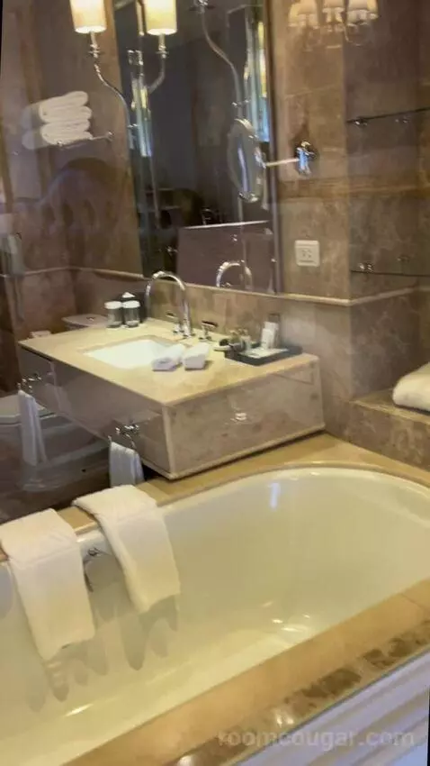 Luxury King Room with Mountain View - Heritage Wing (#507) picture #14