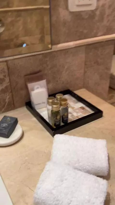 Luxury King Room with Mountain View - Heritage Wing (#507) bathroom picture #7