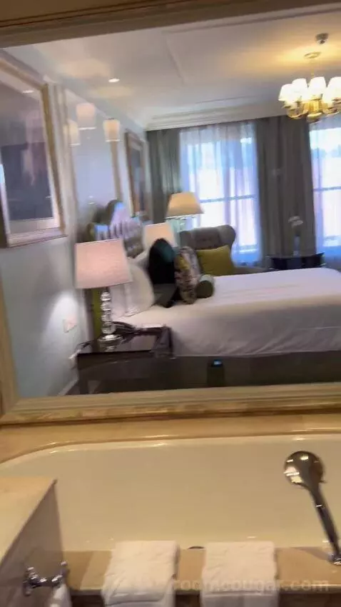 Luxury King Room with Mountain View - Heritage Wing (#507) bed picture #9