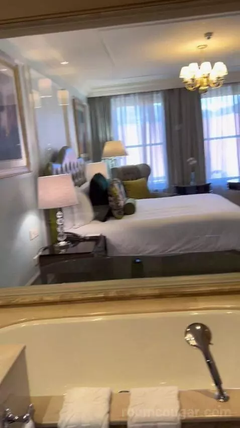 Luxury King Room with Mountain View - Heritage Wing (#507) picture #18