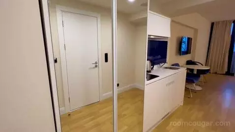 Studio Apartment with Sea View bed picture #1