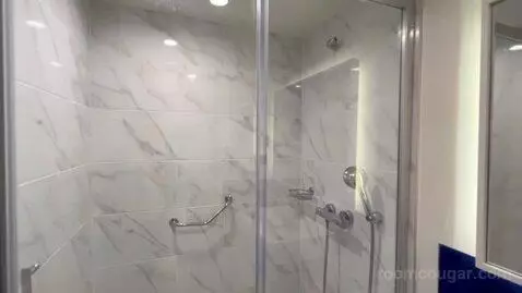 Studio Apartment with Sea View bathroom picture #8