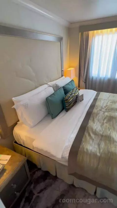 Sapphire Veranda Suite (Classic) (#1021) picture #1