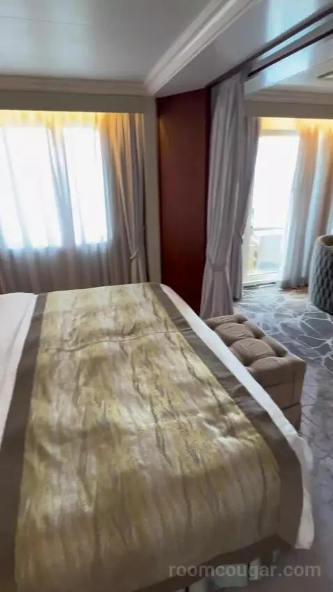 Sapphire Veranda Suite (Classic) (#1021) bed picture #7