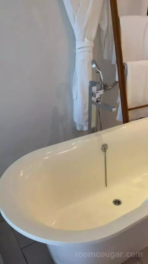 Junior Suite with Sea View (#63) picture #10