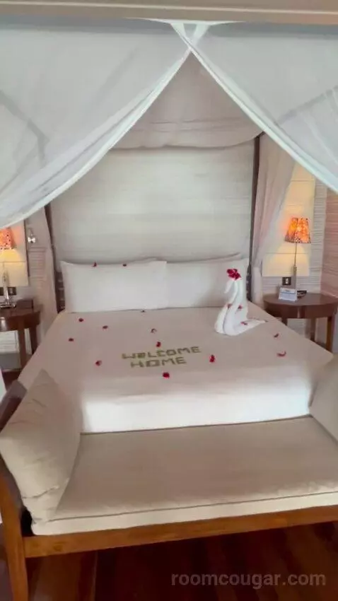 King Sunset Villa (#212) bed picture #4