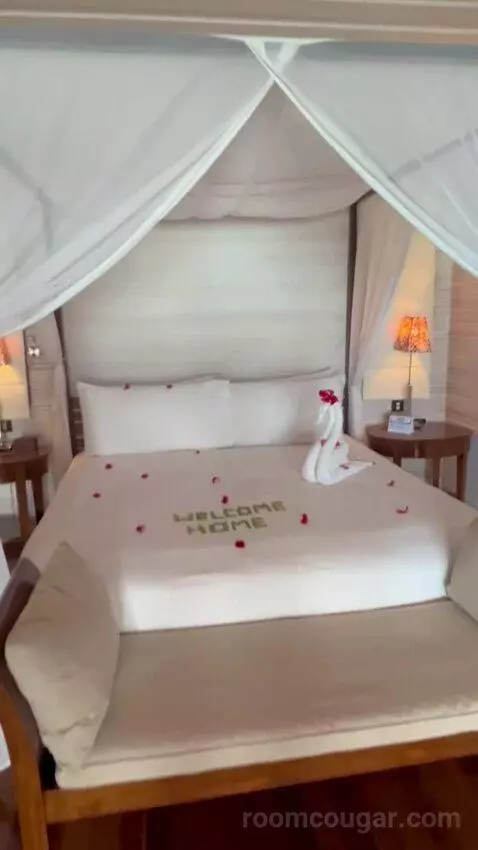 King Sunset Villa (#212) bed picture #6