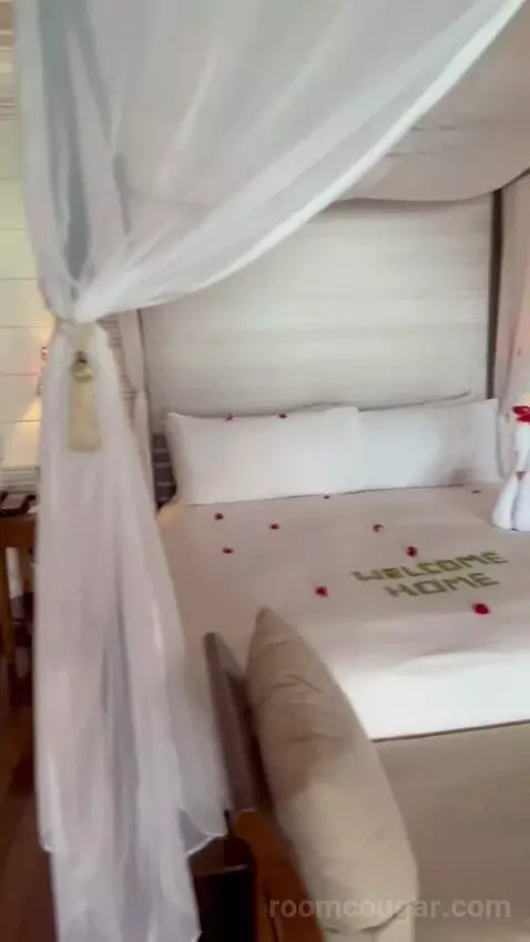 King Sunset Villa (#212) bed picture #11