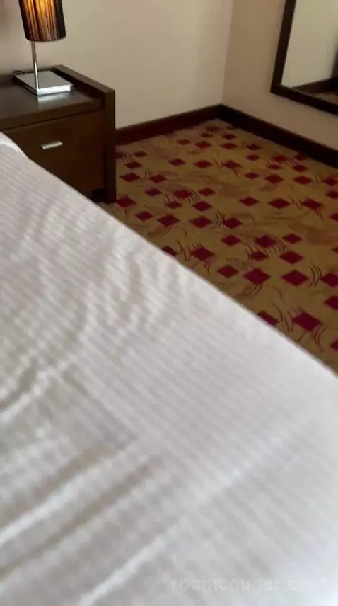 Executive Suite (#103) bed picture #10