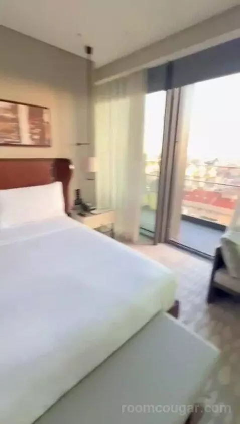 Fairmont Signature Terrace Suite Sea View and Lounge Access bed picture #5