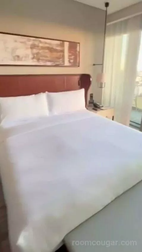 Fairmont Signature Terrace Suite Sea View and Lounge Access bed picture #9