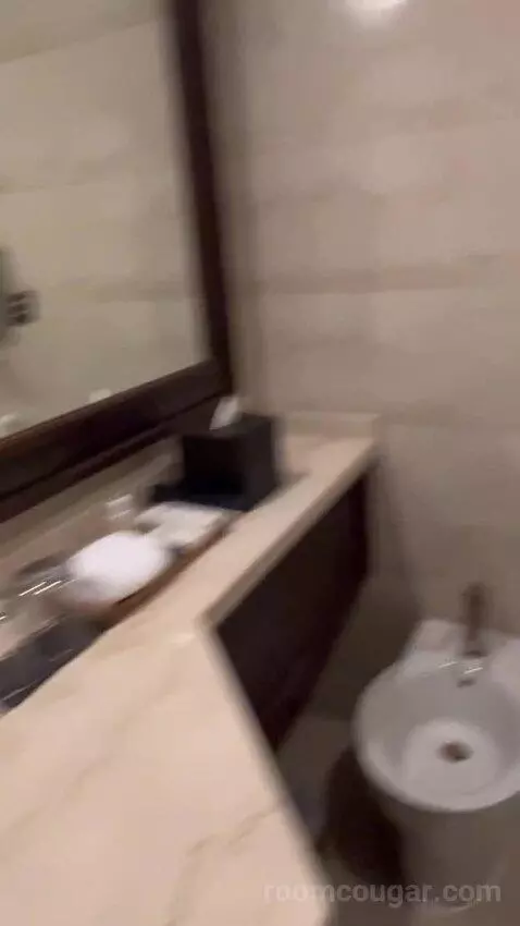 Standard (#101) bathroom picture #5