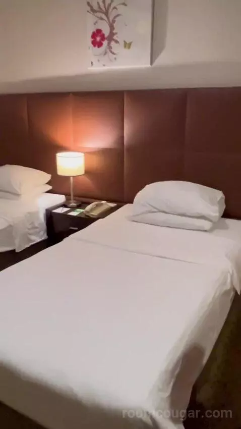 Superior Twin Room (#1010) bed picture #2