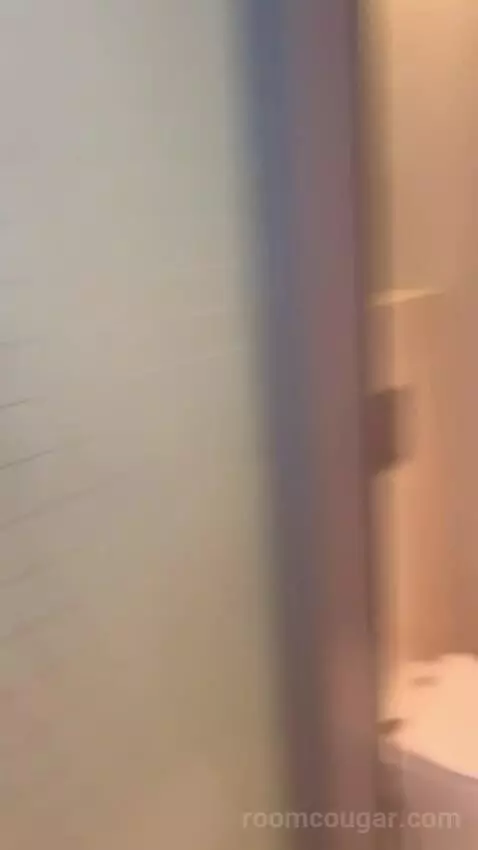 Deluxe King Room (#821) bathroom picture #9