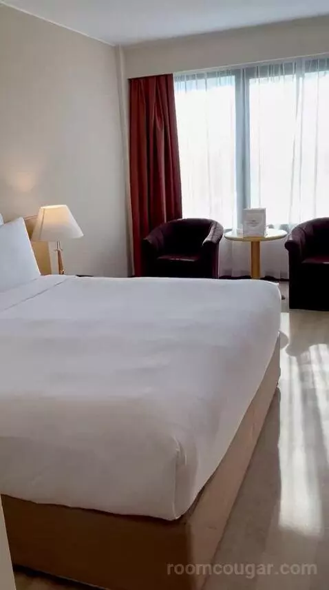 Standard Room Sea View (#346) bed picture #12