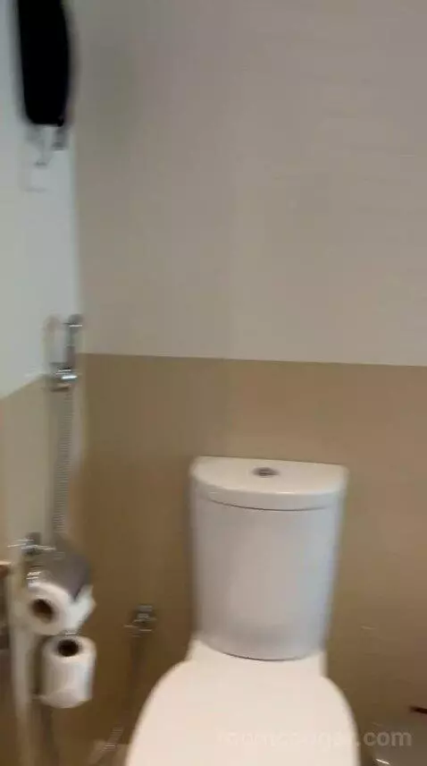 Family Room w/ Patio (#040) bathroom picture #11