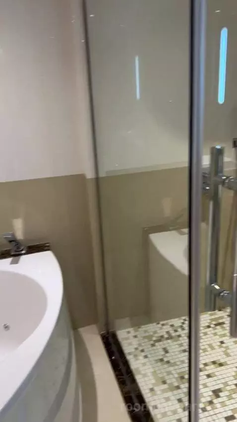 Executive Suite (#601) bathroom picture #6