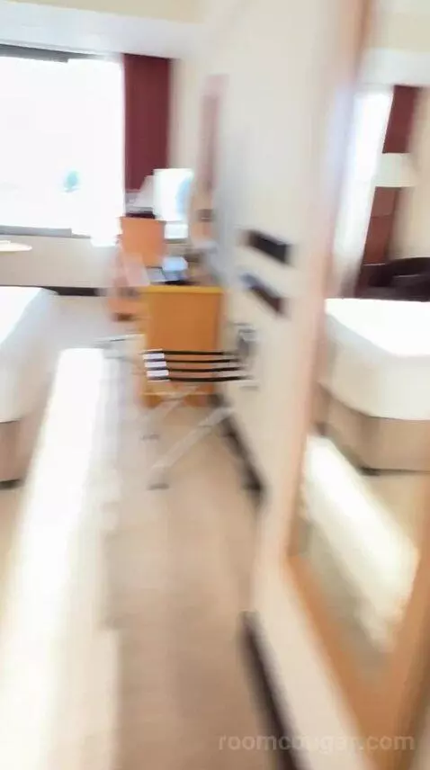 Queen Room (#411) bed picture #9