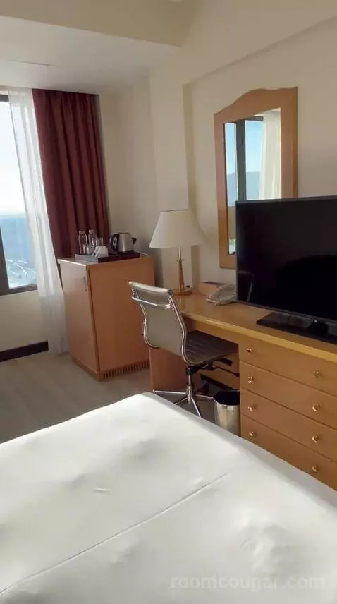 Queen Room (#411) bed picture #2