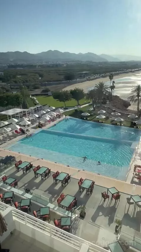 Queen Room (#411) view picture #4