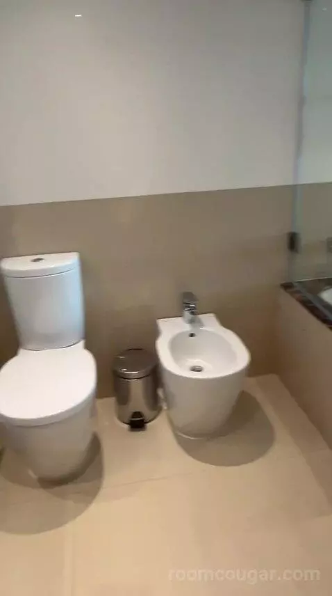 Family Room (#140) bathroom picture #6