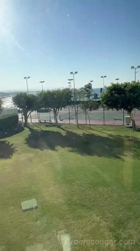 Family Room (#140) view picture #8