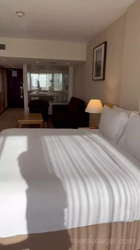 Family Room (#140) bed picture #9