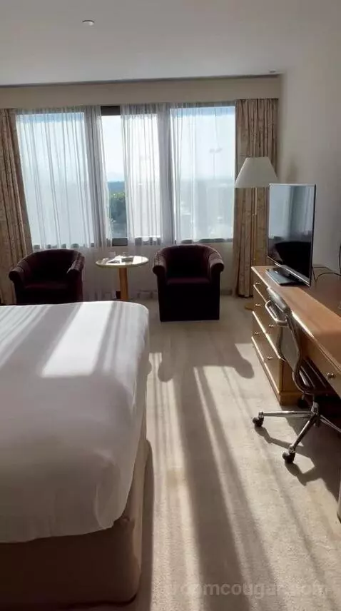 Family Room (#140) bed picture #7