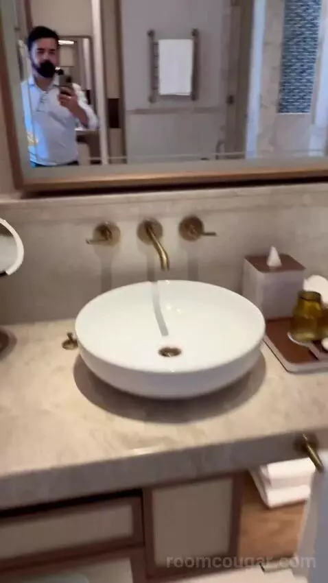 Sea View Suite (#219) bathroom picture #2