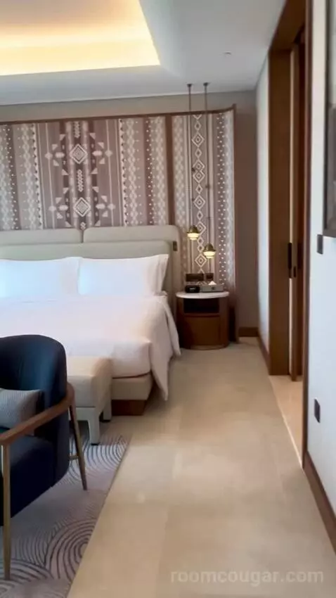 Sea View Suite (#219) bed picture #1