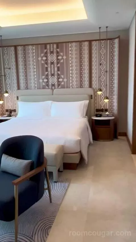 Sea View Suite (#219) bed picture #4