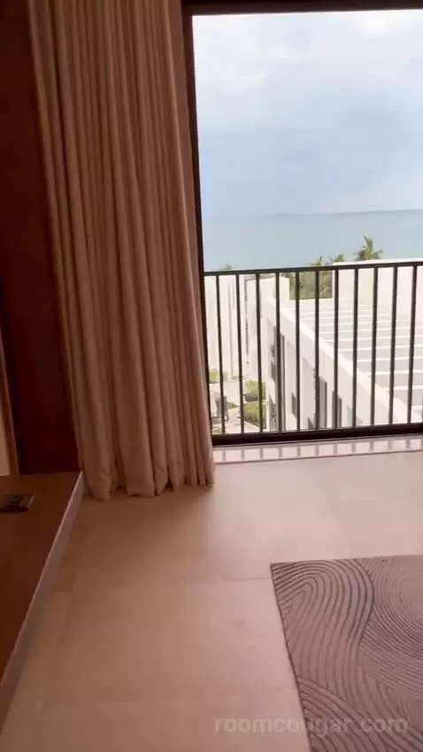 Sea View Suite (#219) view picture #1