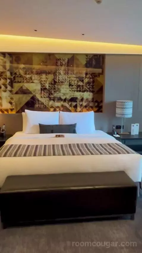 Marvelous Suite (#301) bed picture #5