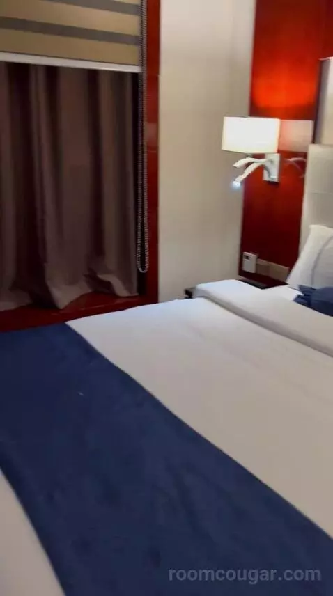 Standard Queen Room (#1025) bed picture #10