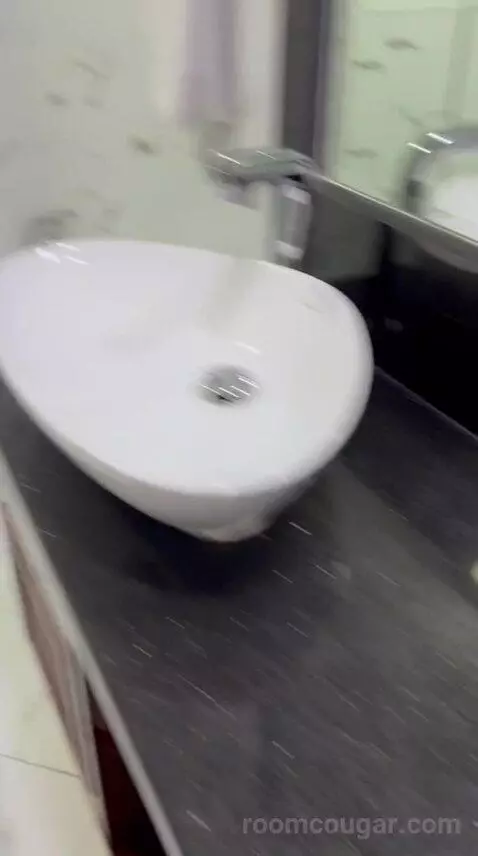 Standard Queen Room (#2007) bathroom picture #9